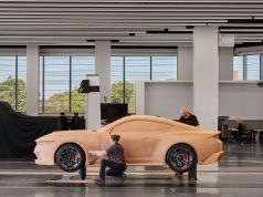 福特新世界总部内部:现场厨房,烤全鸡和设计秘密 福特新世界总部内部:现场厨房,烤全鸡和设计秘密