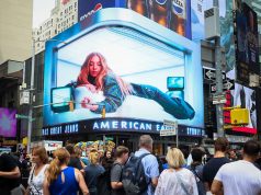 碧昂丝、悉尼·斯威尼和角逐关联的战斗:美国鹰、盖普和李维点燃了新的“牛仔裤战争” Retailers' bet on A-list celebrities like Beyonce and Sydney Sweeney